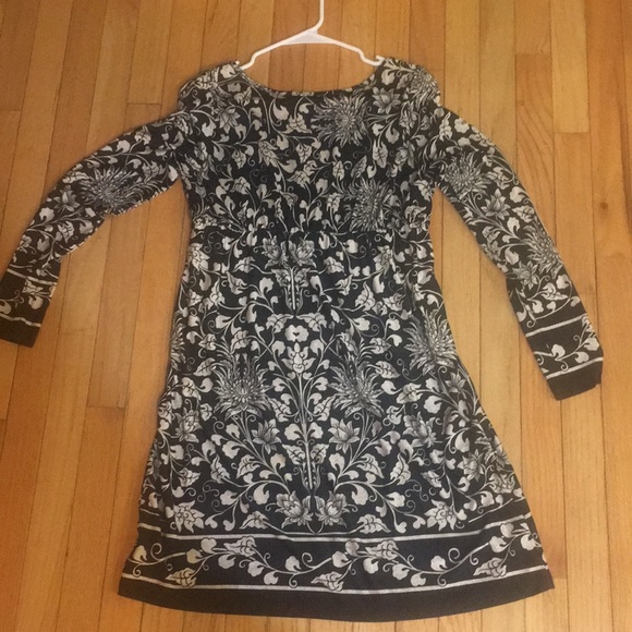 Black and white flowered mini dress size large - Picture 3 of 4